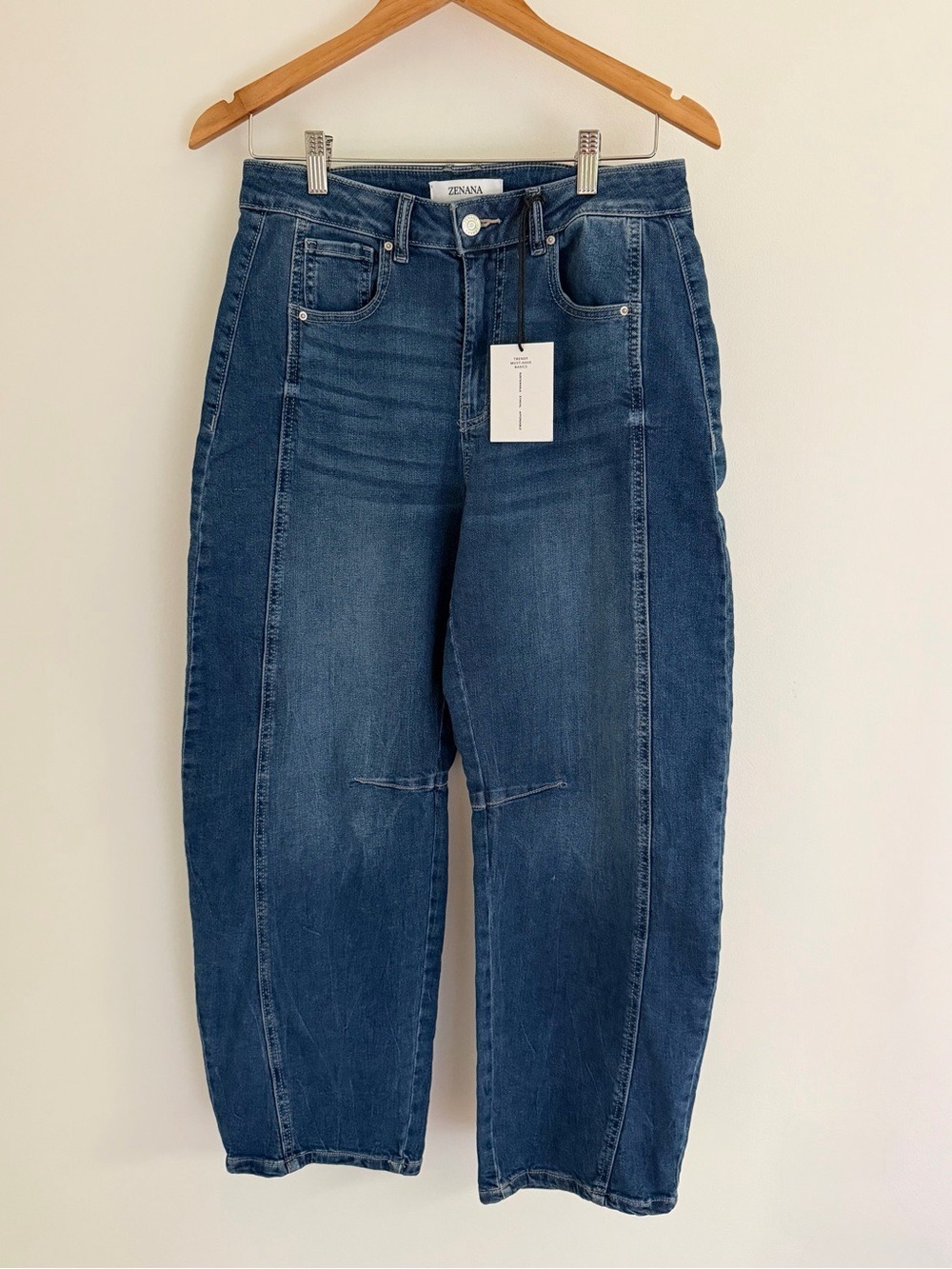 Zenana Muse Barrel Crop Jeans NWT Size 29